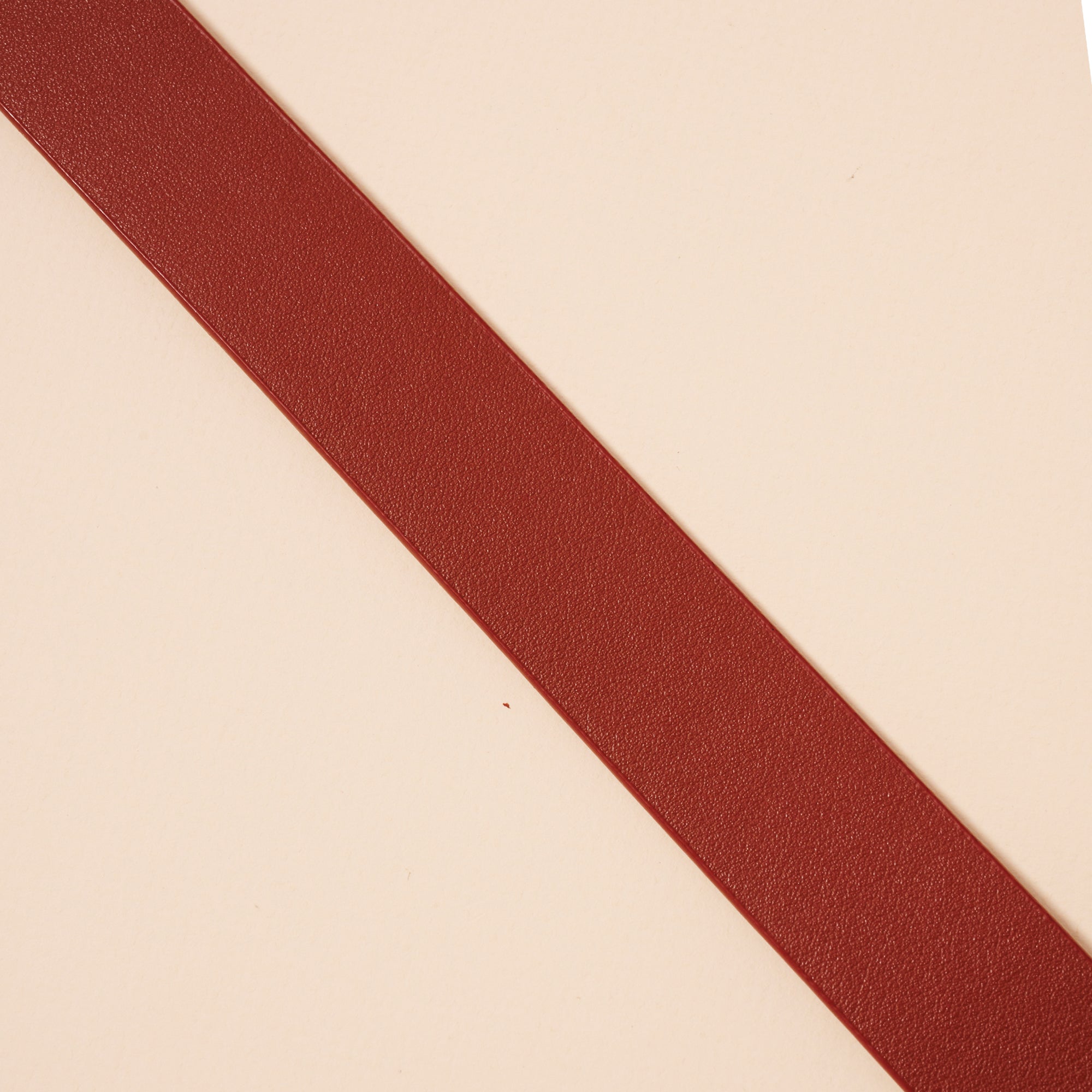 Faux Leather Textured Circle Belt