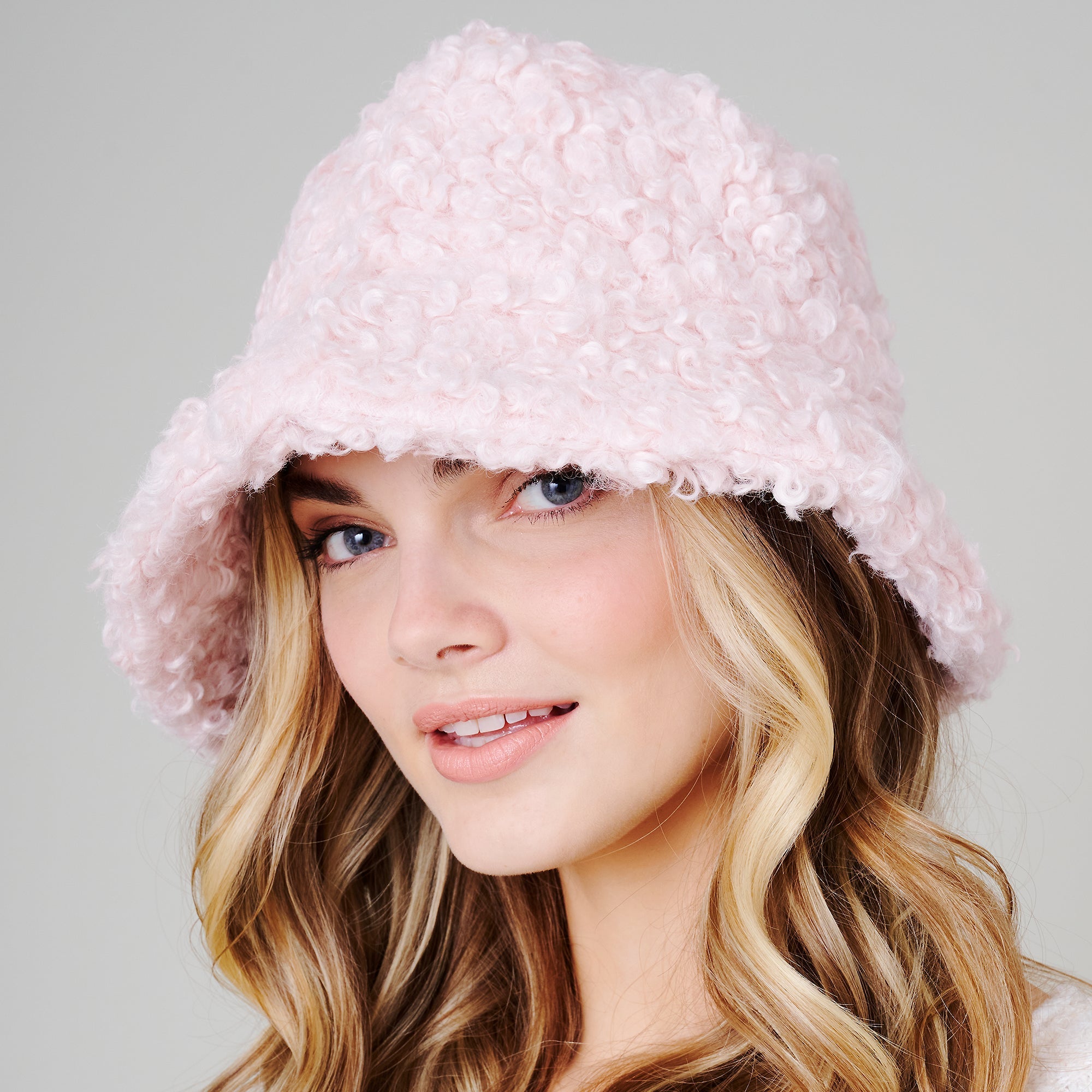 Teddy Fur Bucket Hat