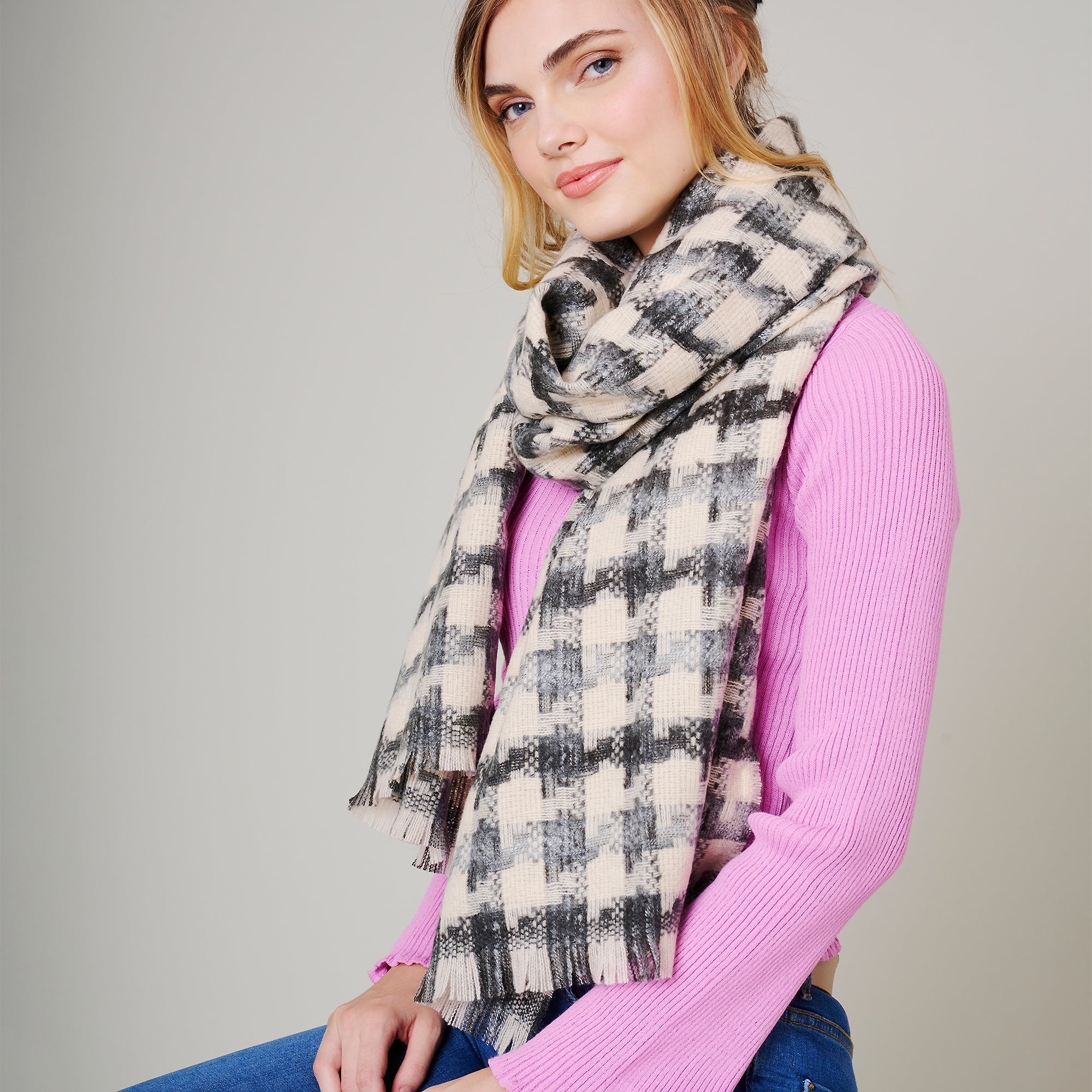 Houndstooth Print Soft Oblong Scarf