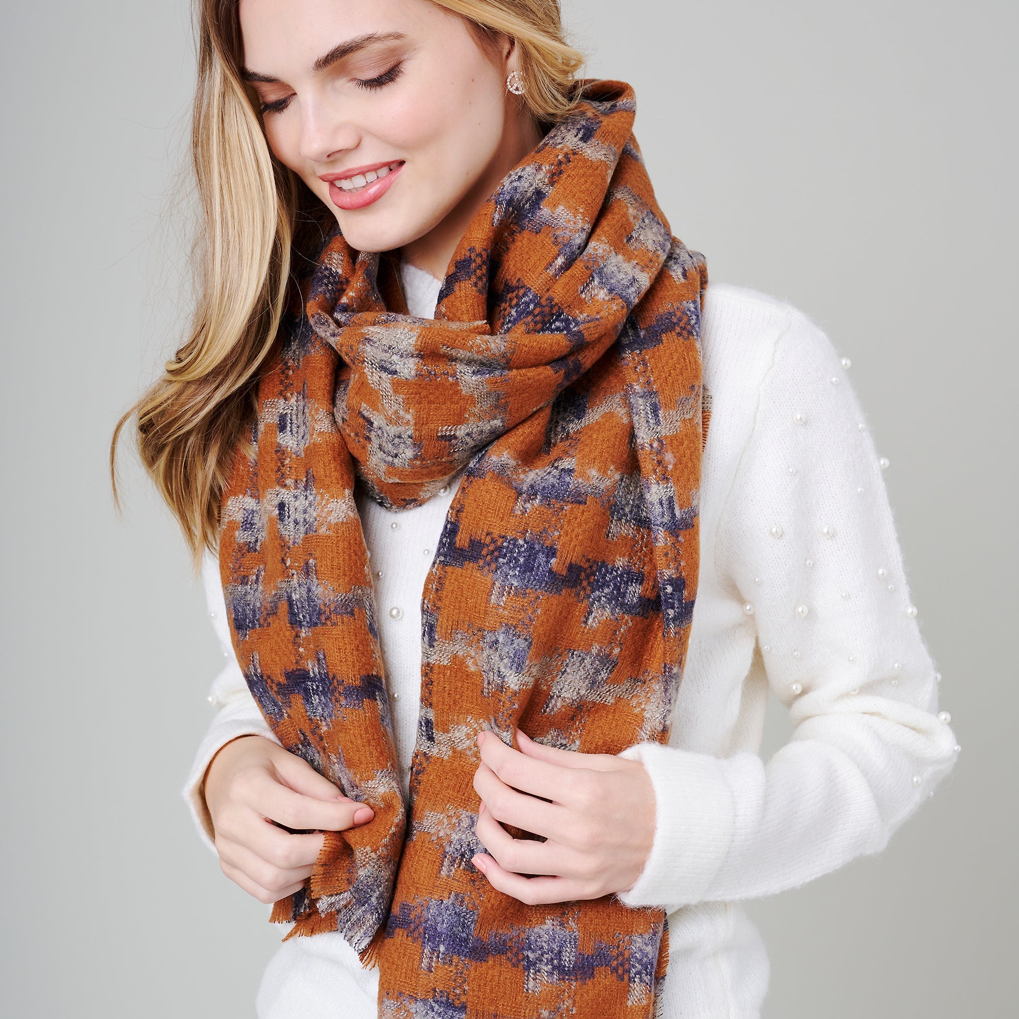 Houndstooth Print Soft Oblong Scarf
