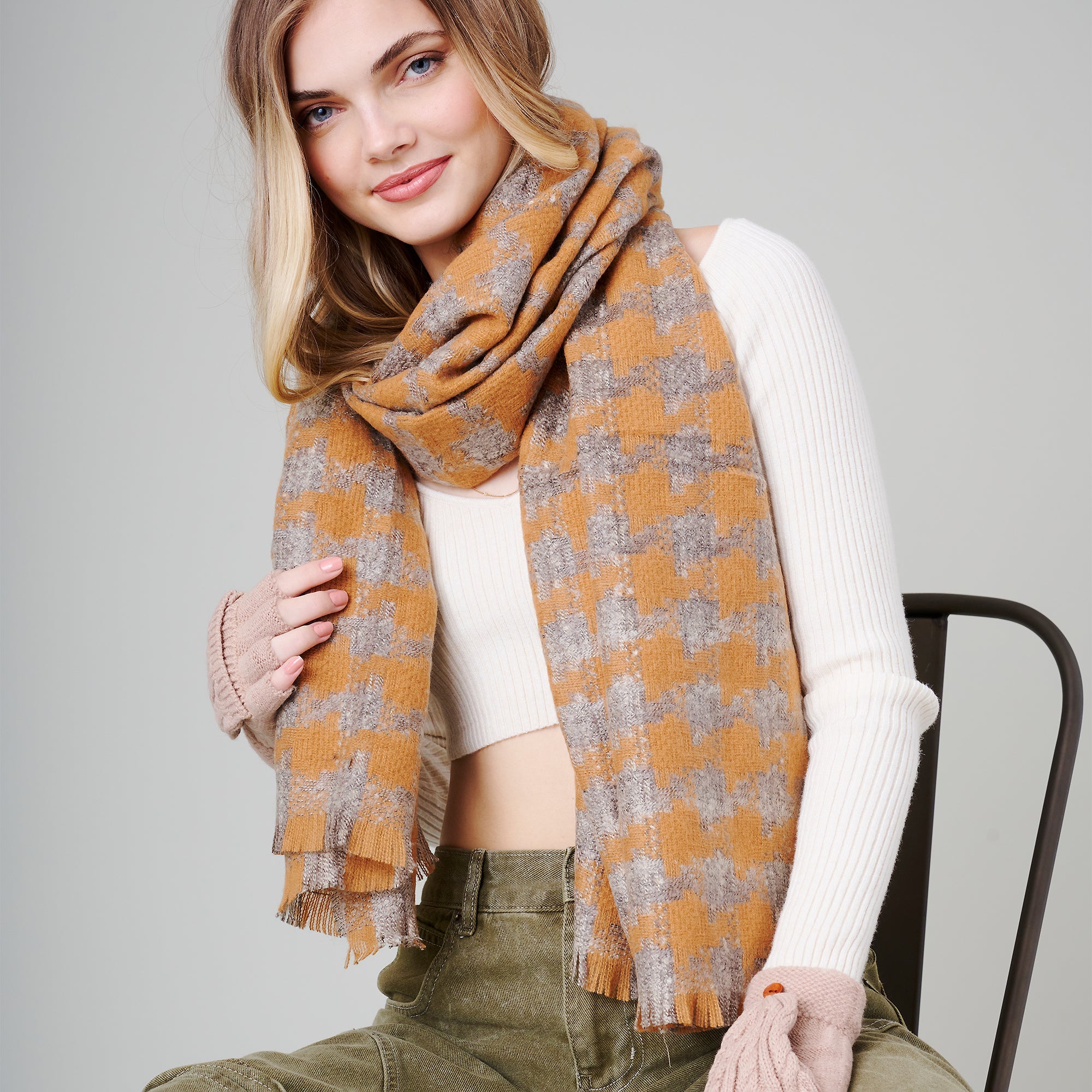 Houndstooth Print Soft Oblong Scarf