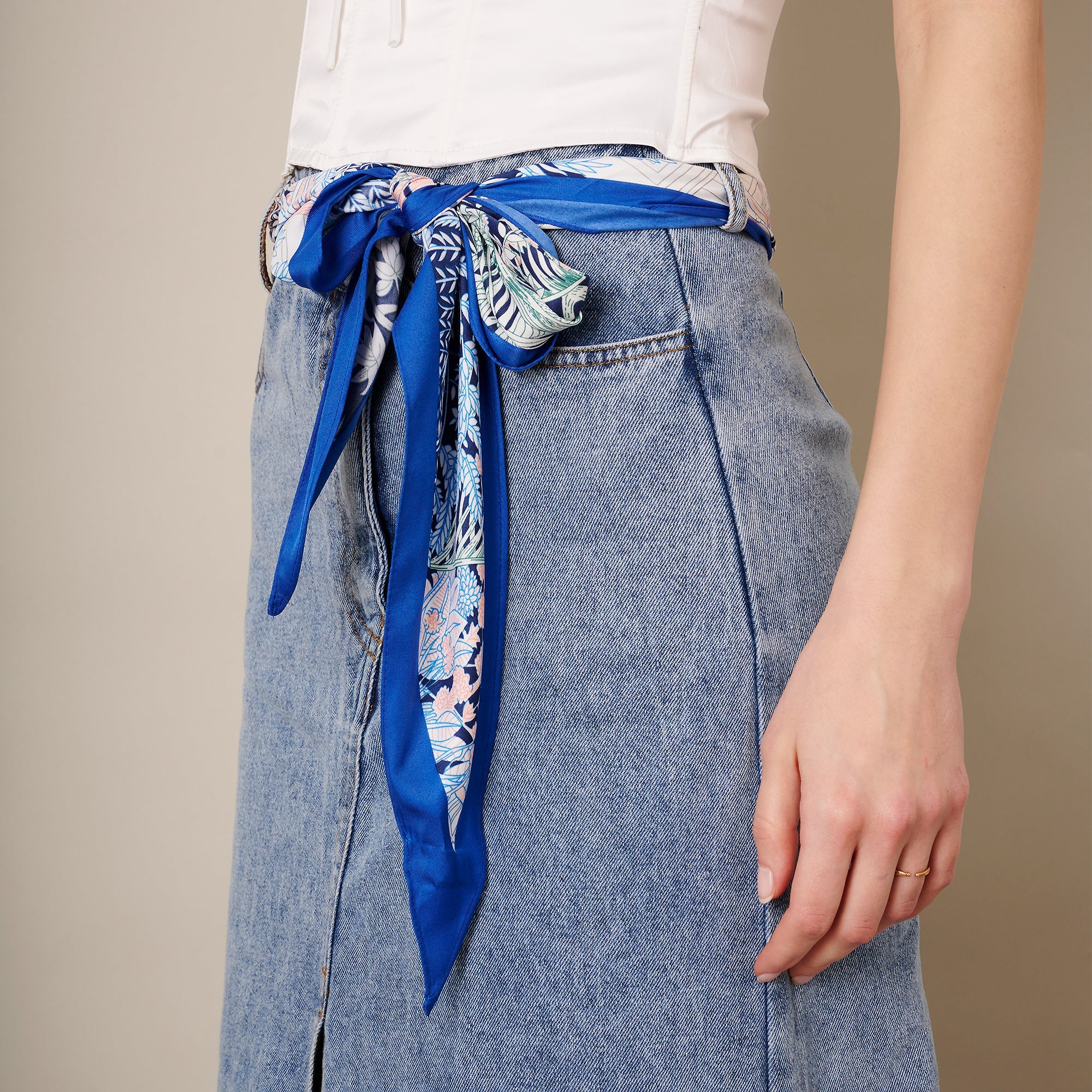 Multi Print Diamond Shape Silky Scarf