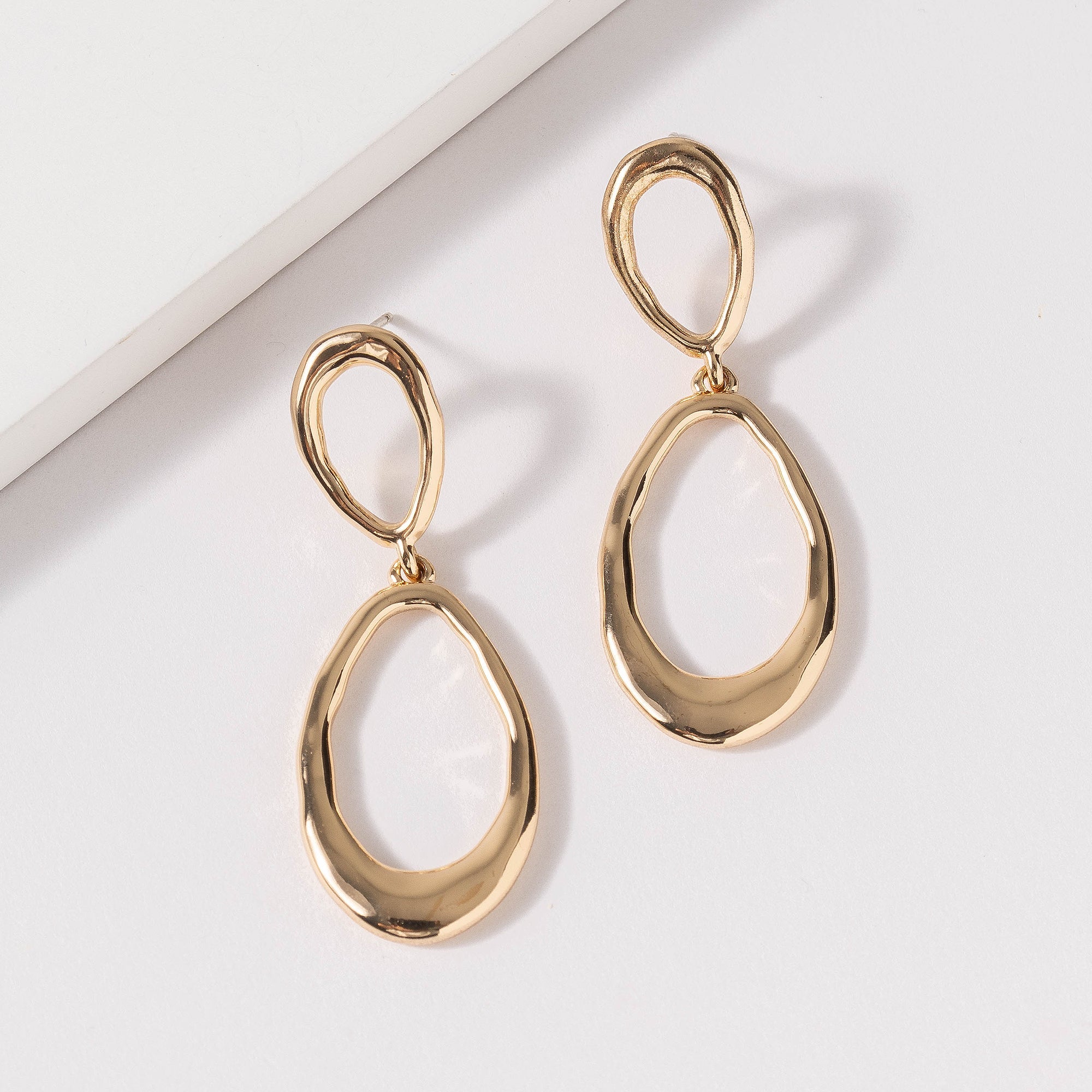Oval Dangling Earrings
