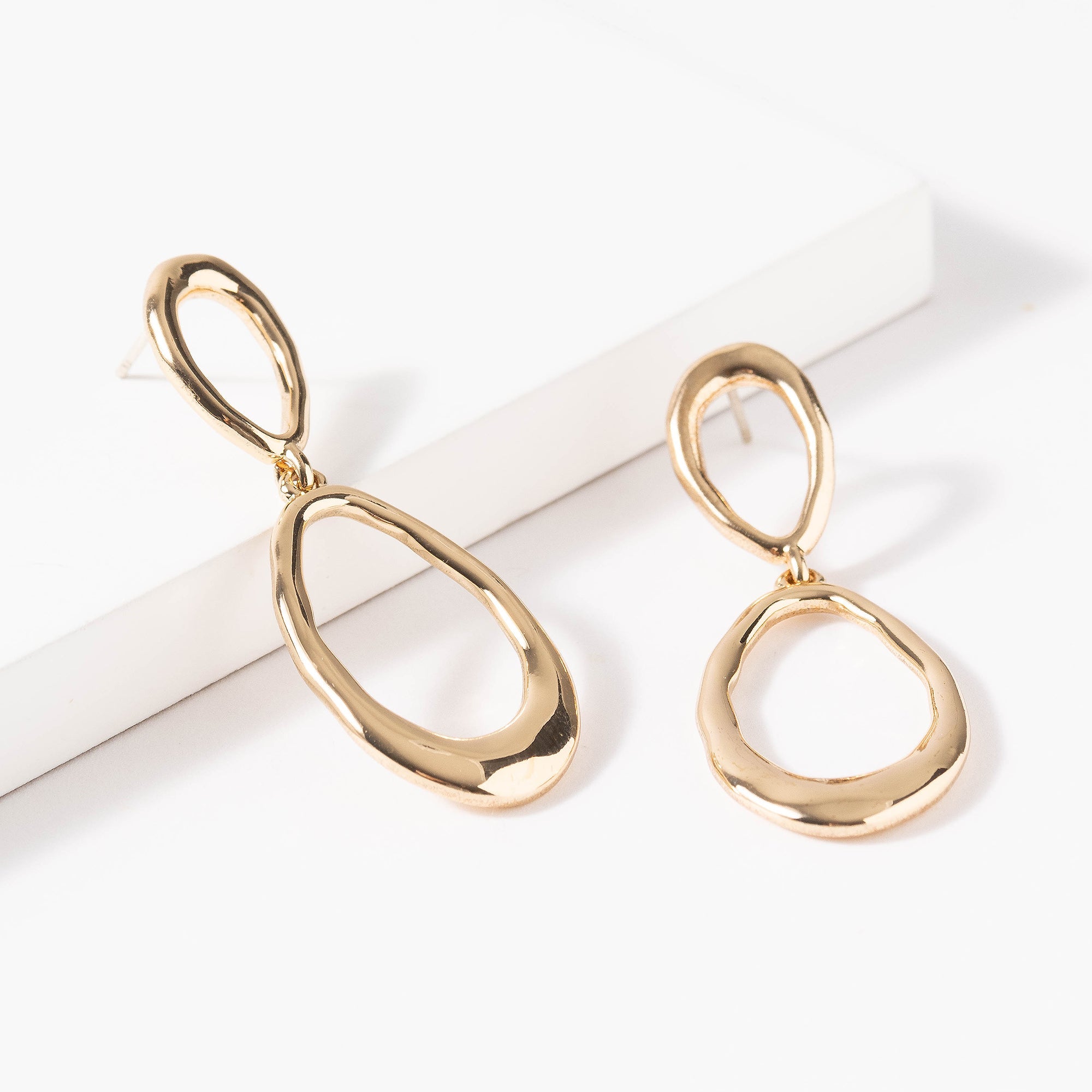 Oval Dangling Earrings