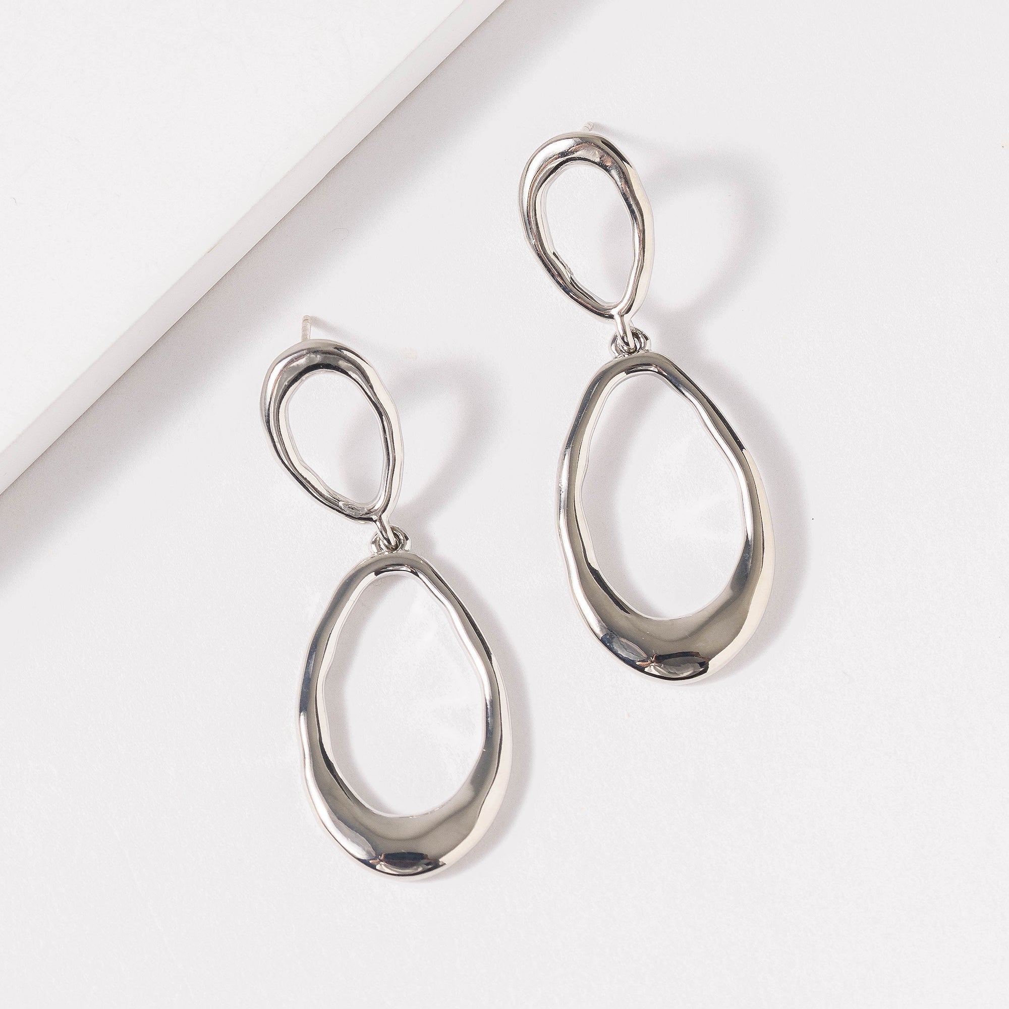 Oval Dangling Earrings