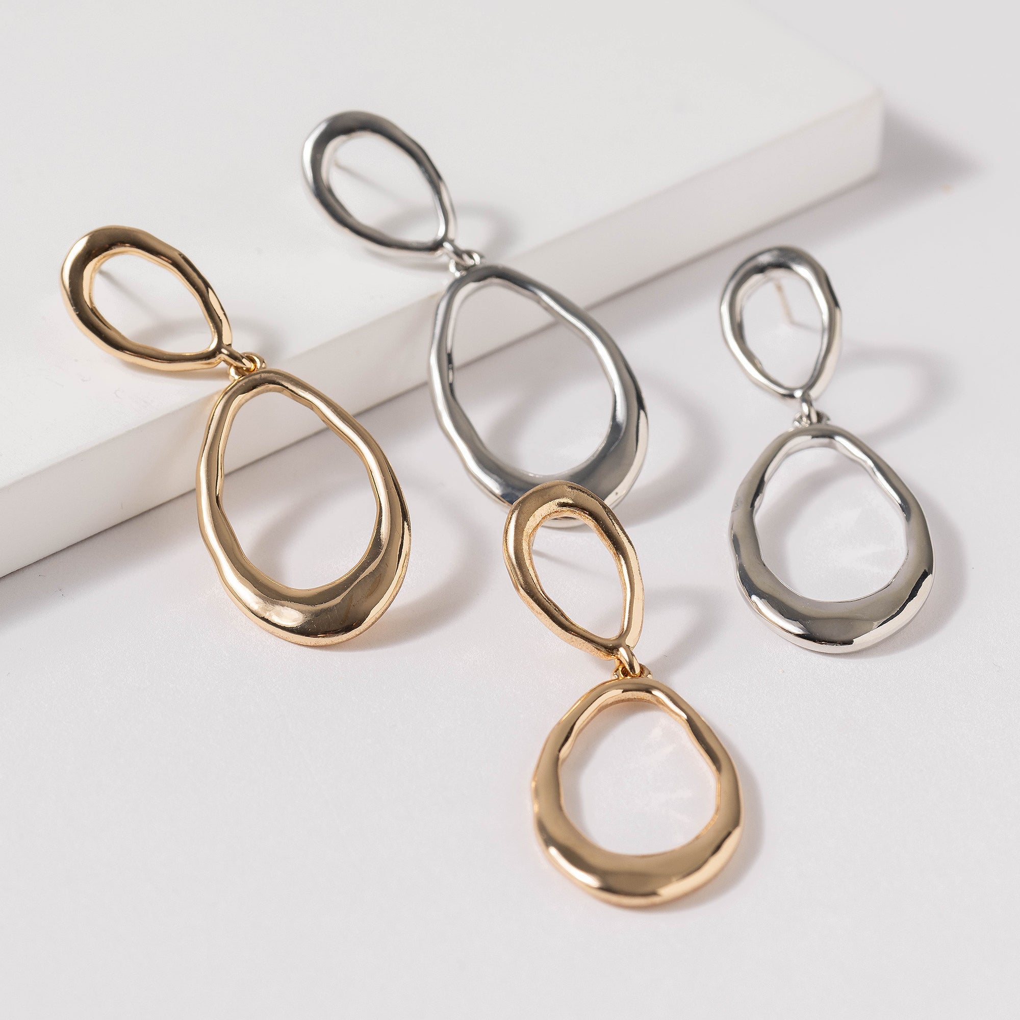 Oval Dangling Earrings