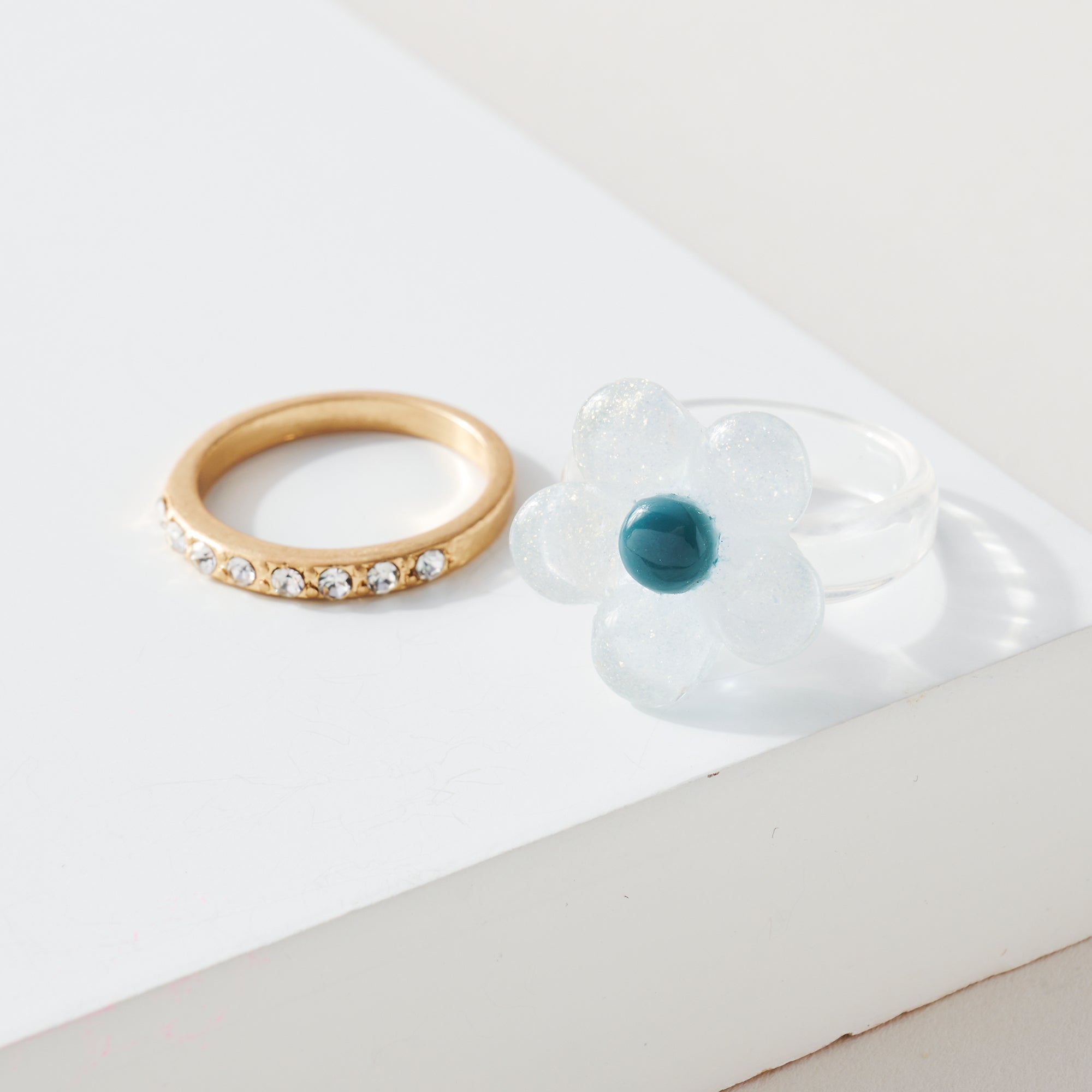 Flower Resin Ring Set