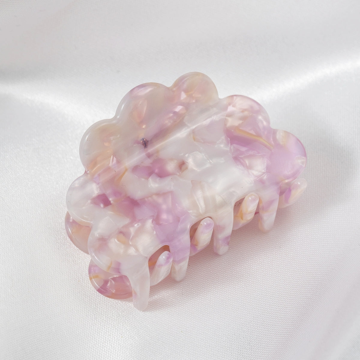 Floral Scallop Hair Claw