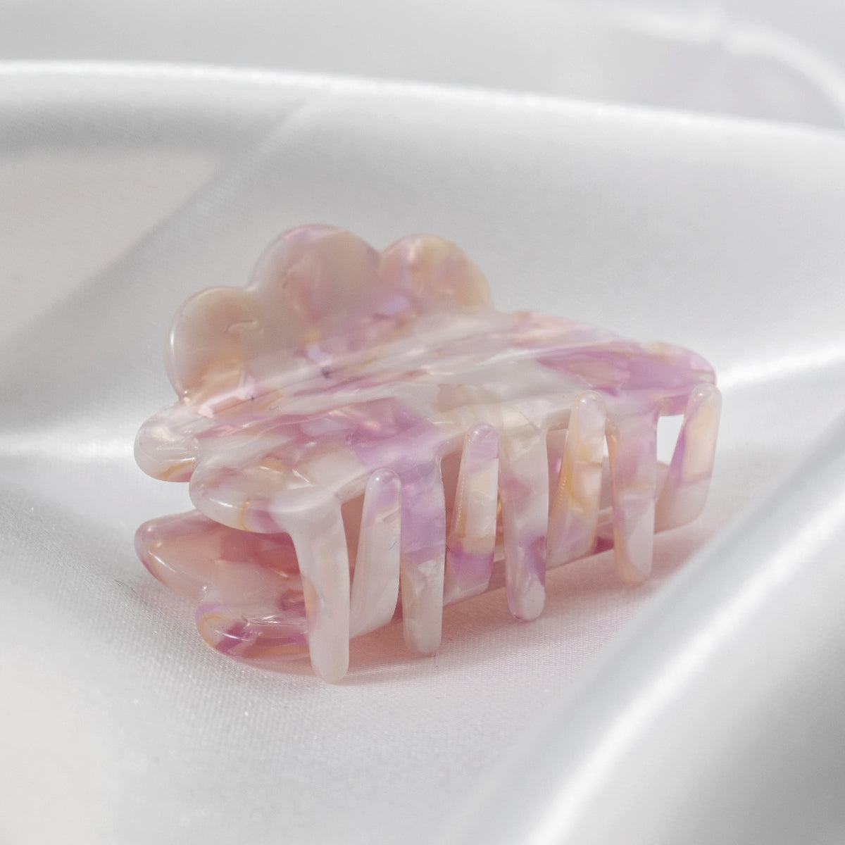 Floral Scallop Hair Claw