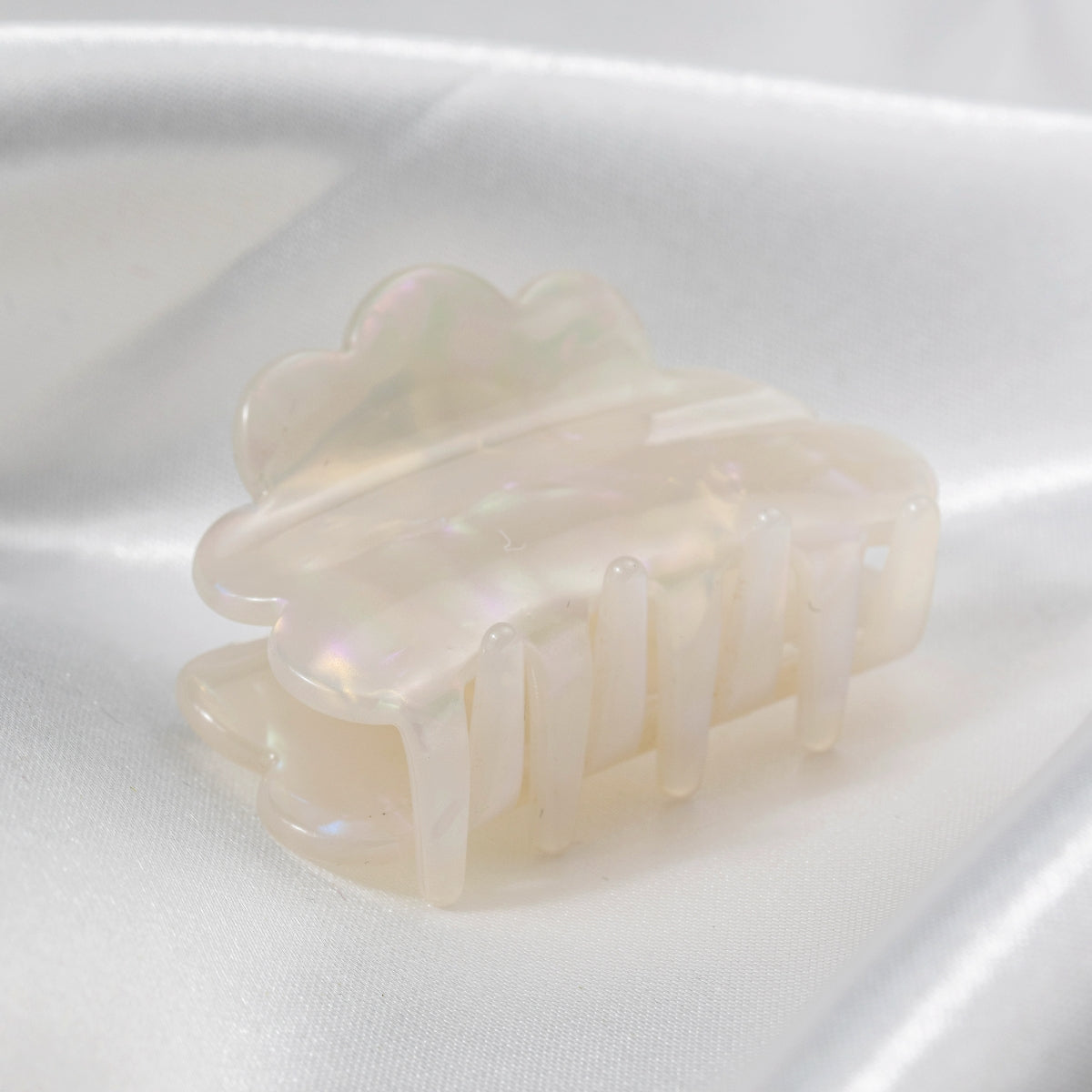 Floral Scallop Hair Claw