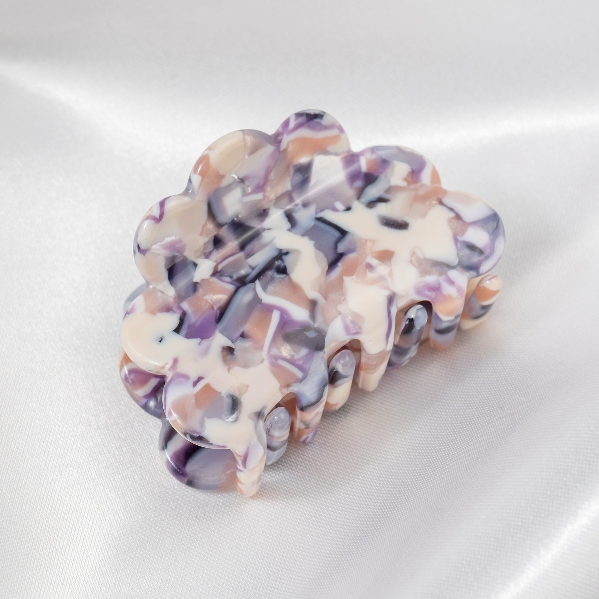 Floral Scallop Hair Claw