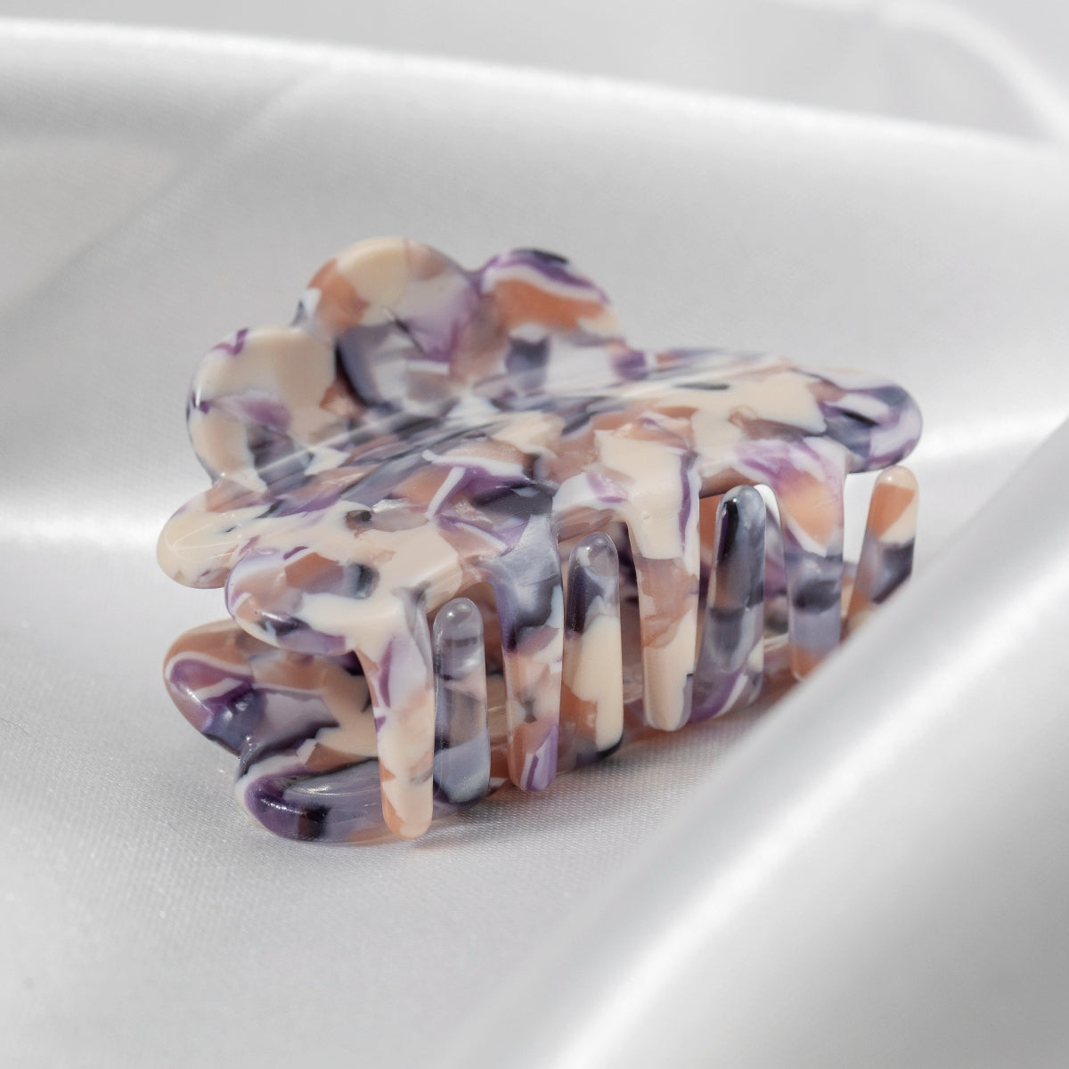 Floral Scallop Hair Claw