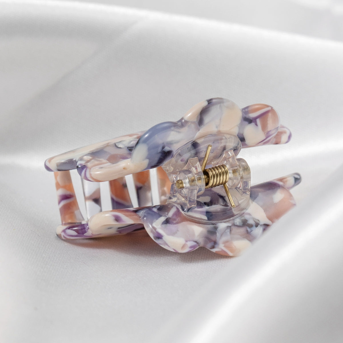 Floral Scallop Hair Claw