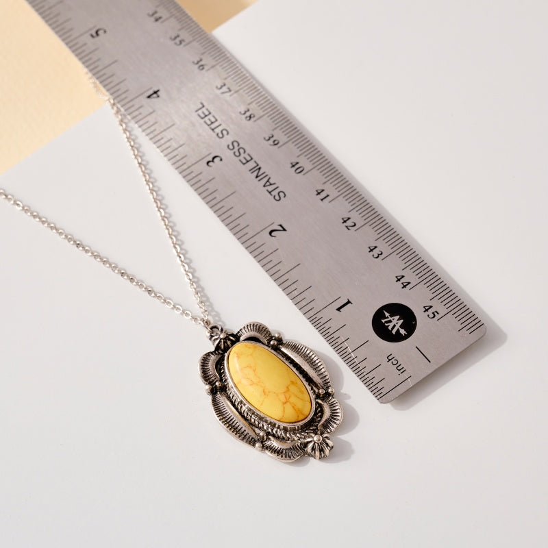 Western Design Stone Pendant Necklace